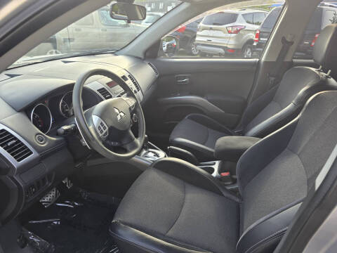 2011 Mitsubishi Outlander XLS
