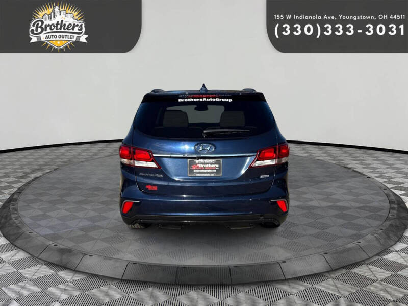 2017 Hyundai Santa Fe SE