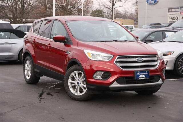 Used 2017 Ford Escape SE with VIN 1FMCU9G91HUC03344 for sale in Hazelwood, MO