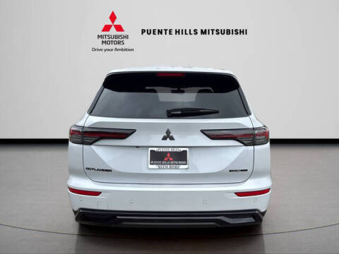2026 Mitsubishi Outlander LE