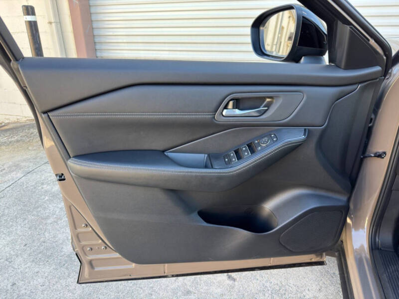 2024 Nissan Rogue SL