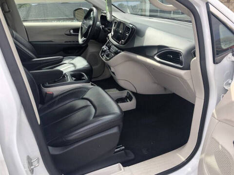 2023 Chrysler Pacifica Touring L