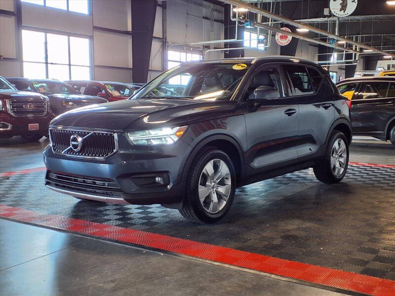 2021 Volvo XC40 T4 Momentum