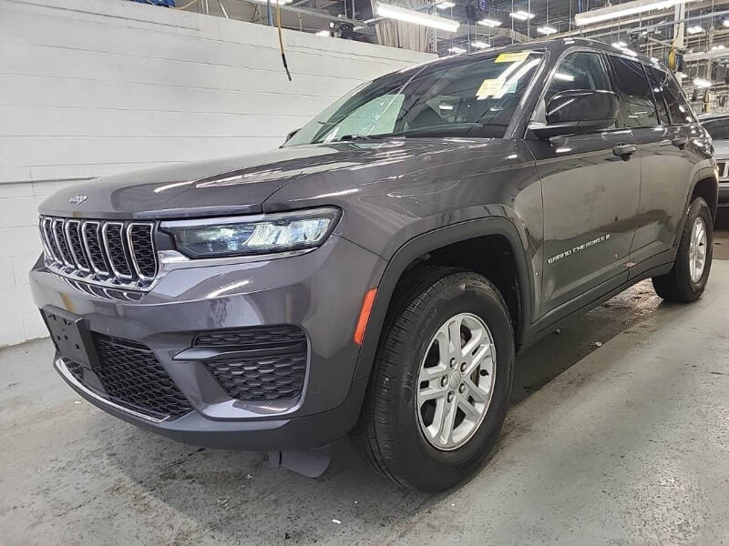 2023 Jeep Grand Cherokee Laredo's photo