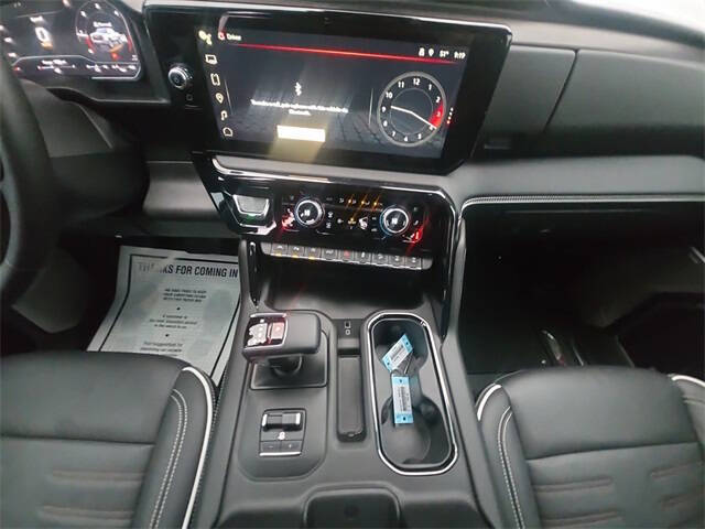 2025 GMC Sierra 1500 AT4X