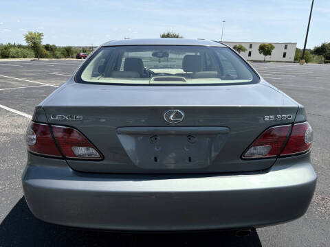 2004 Lexus ES 330