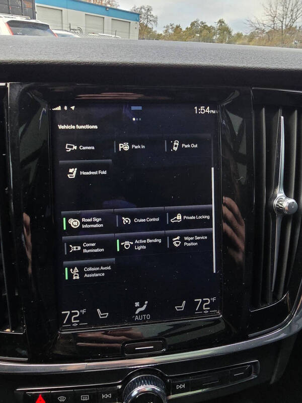 2018 Volvo S90 T5 Momentum