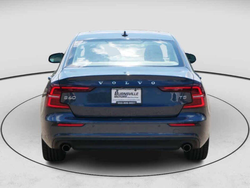 2021 Volvo S60 T5 Momentum