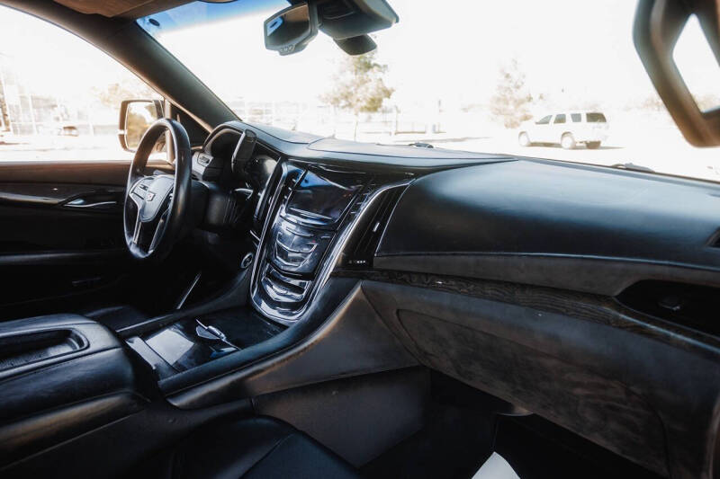 2016 Cadillac Escalade Platinum
