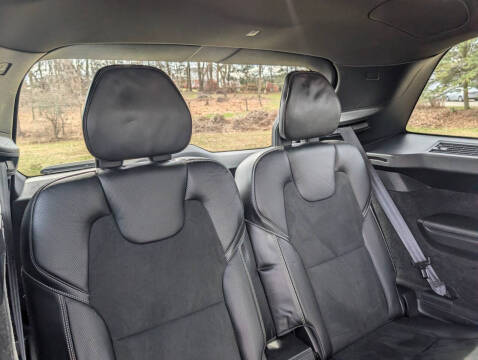 2019 Volvo XC90 T6 R-Design