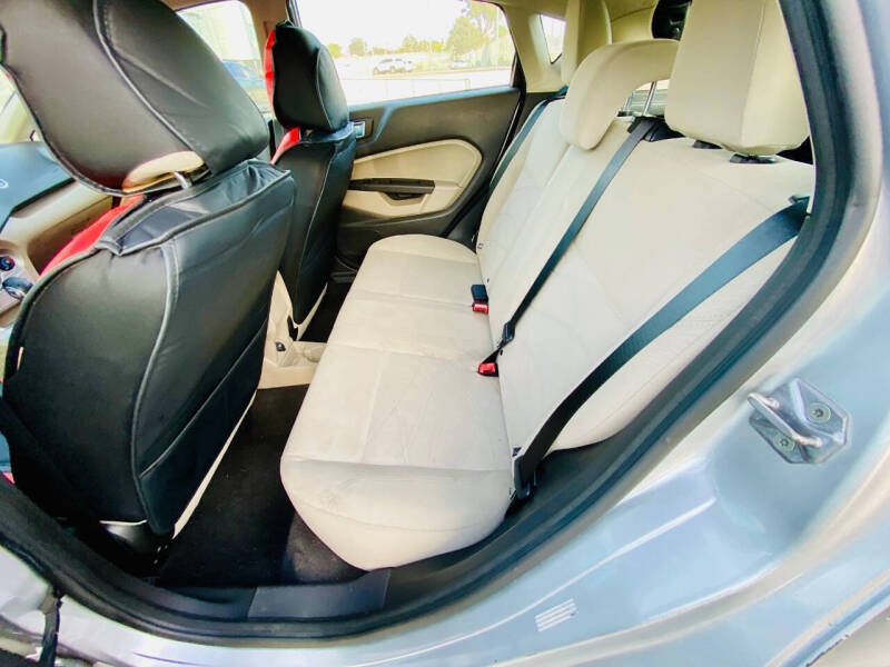 2014 Ford Fiesta SE