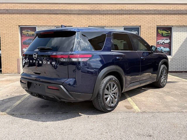 2022 Nissan Pathfinder S