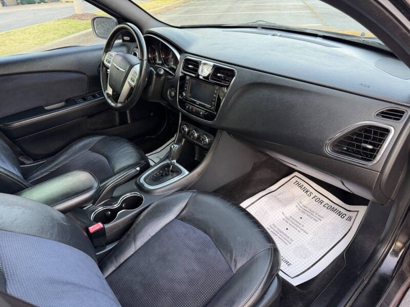 2012 Chrysler 200 S