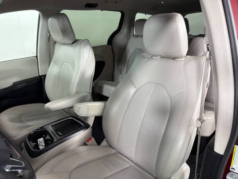 2021 Chrysler Pacifica Touring L