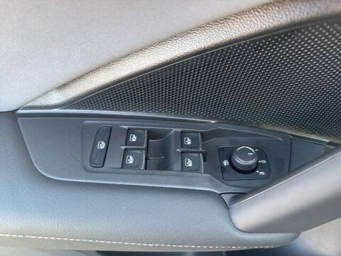 2025 Volkswagen Tiguan SE 4Motion