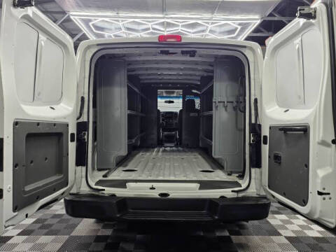 2016 Nissan NV