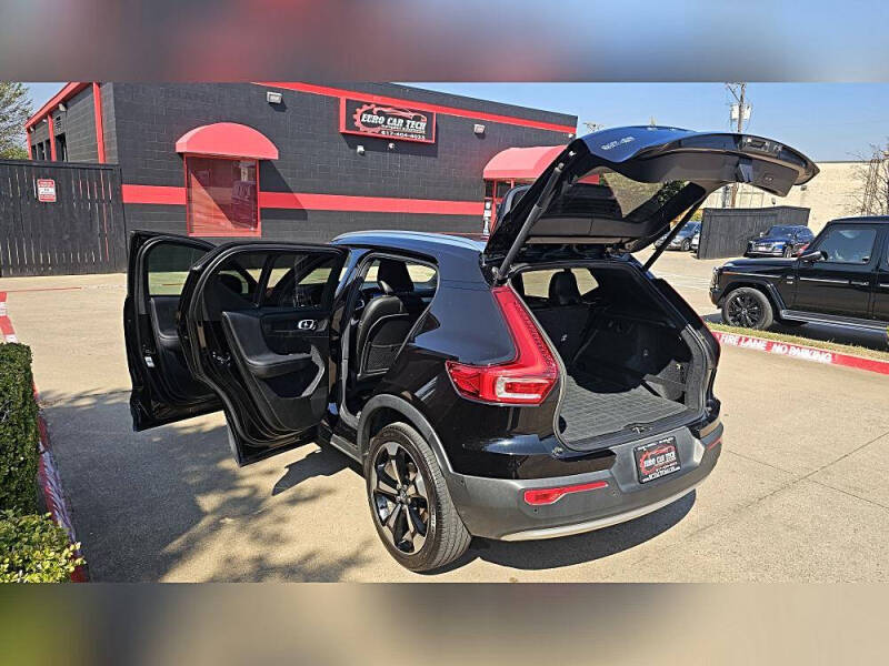 2019 Volvo XC40 T5 Momentum