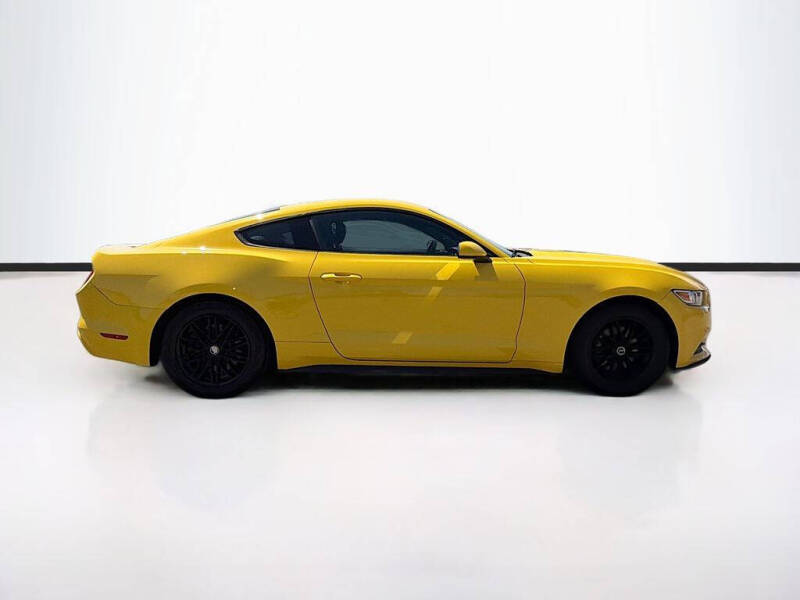 2016 Ford Mustang V6