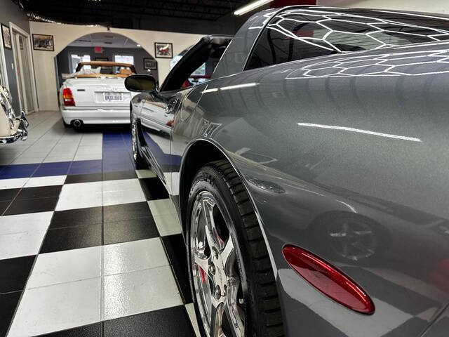 2004 Chevrolet Corvette