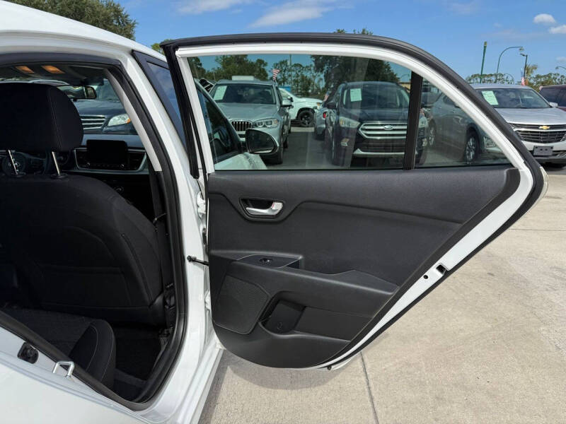 2021 Kia Rio 5-Door S