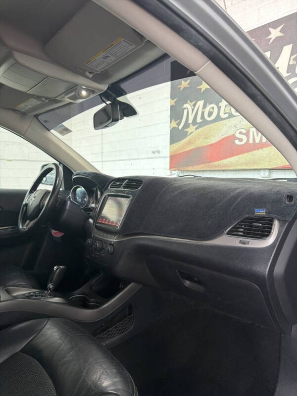 2019 Dodge Journey Crossroad