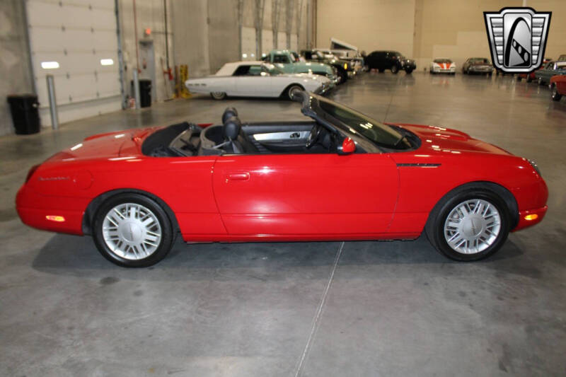 2002 Ford Thunderbird Deluxe