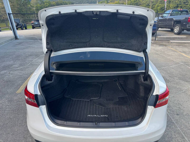 2016 Toyota Avalon XLE