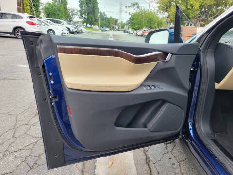 2016 Tesla Model X 90D