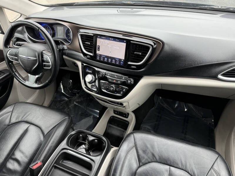 2018 Chrysler Pacifica Touring L