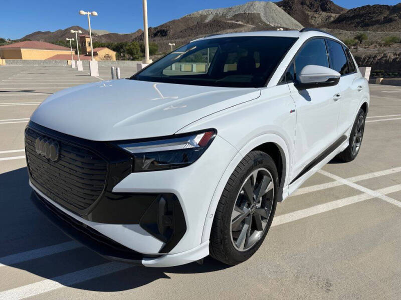 2024 Audi Q4 e-tron quattro Premium Plus 55