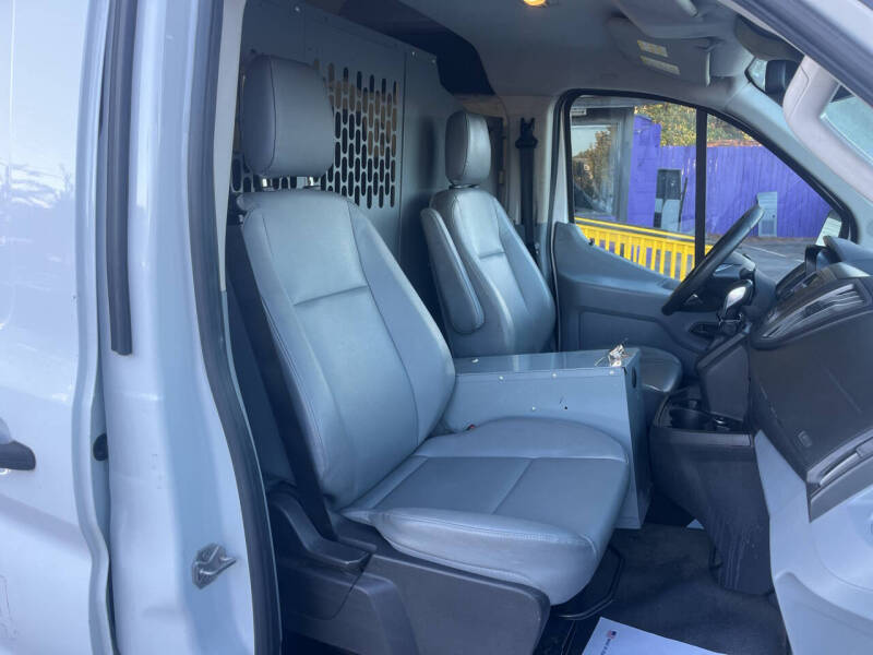 2016 Ford Transit Base photo 12