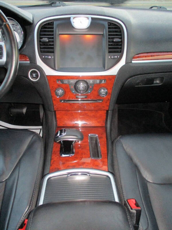 2013 Chrysler 300
