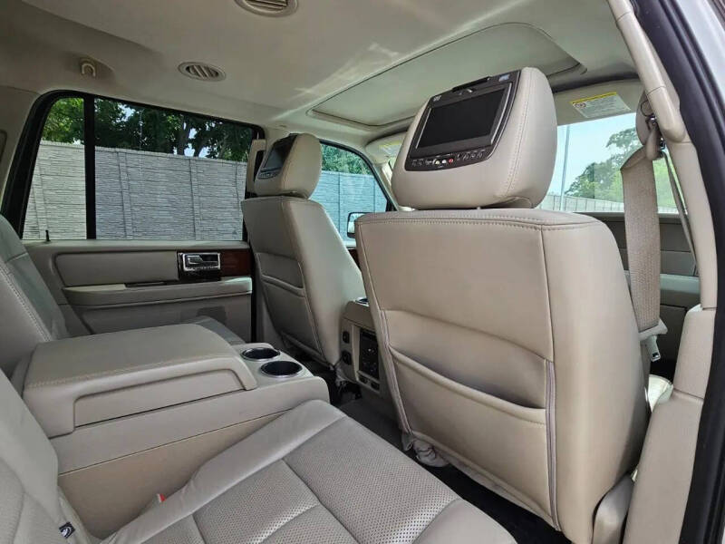 2012 Lincoln Navigator L