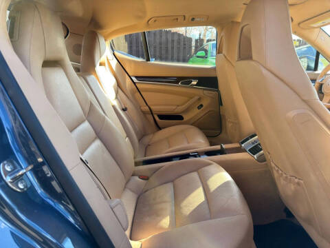 2011 Porsche Panamera