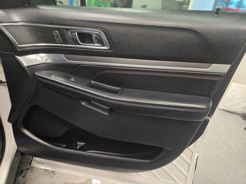 2018 Ford Explorer Sport