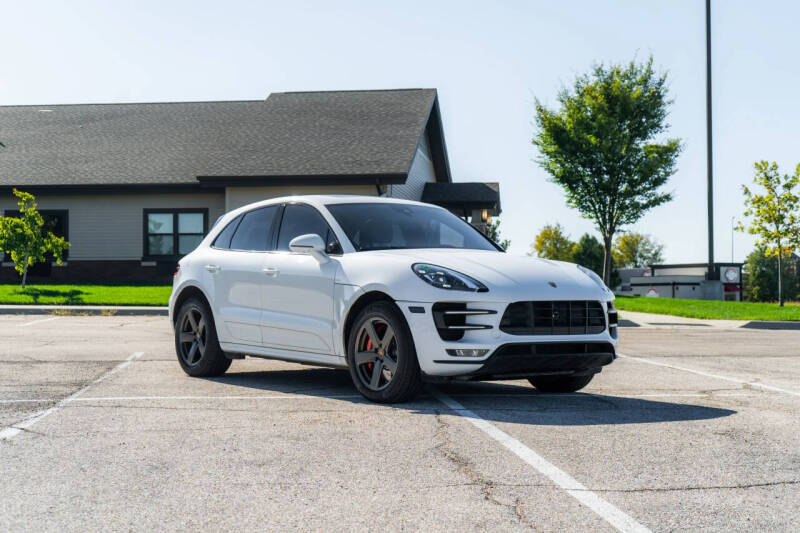 2018 Porsche Macan Turbo's photo