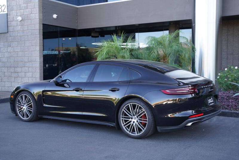 2017 Porsche Panamera
