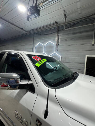 2015 RAM 1500 SLT