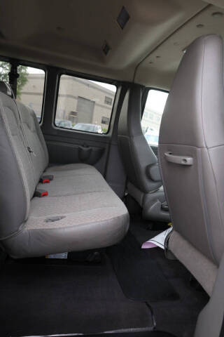 2025 Chevrolet Express LT 3500
