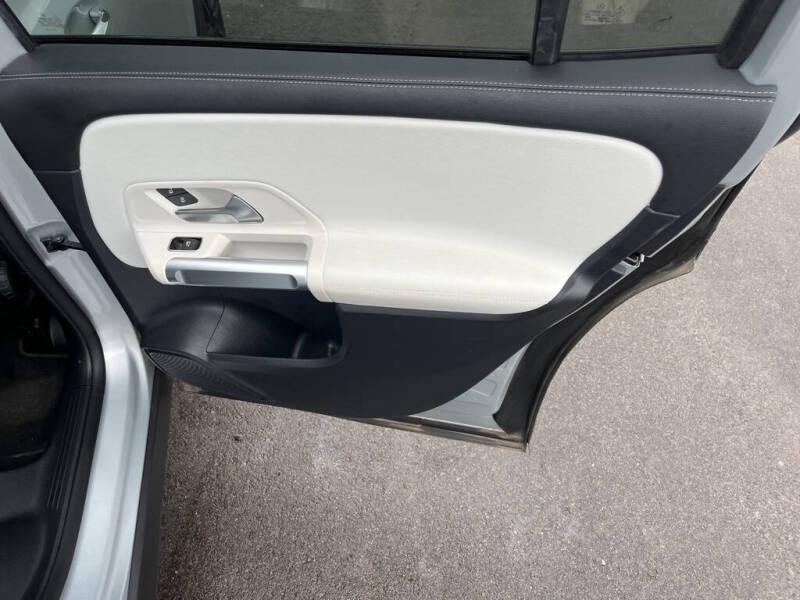 2022 Mercedes-Benz GLB GLB 250 4MATIC