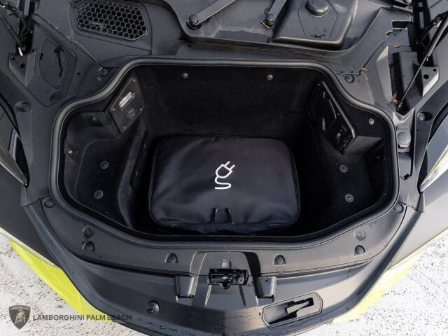 2024 Lamborghini Revuelto