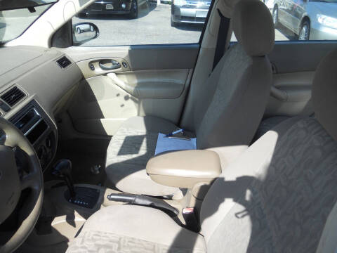 2005 Ford Focus ZX4 SE