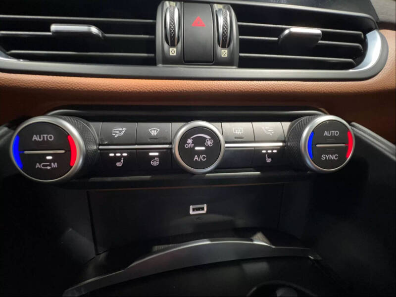 2019 Alfa Romeo Giulia Ti Lusso