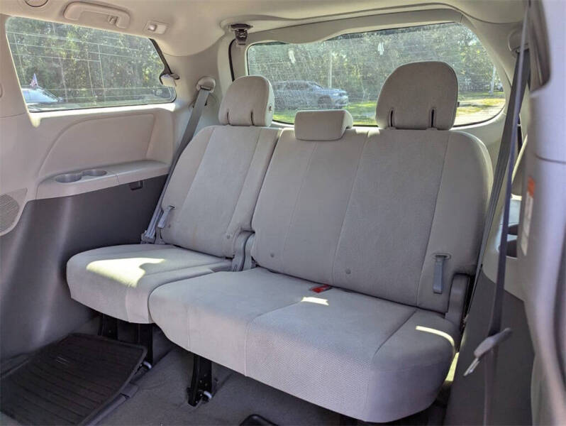 2017 Toyota Sienna L 7-Passenger