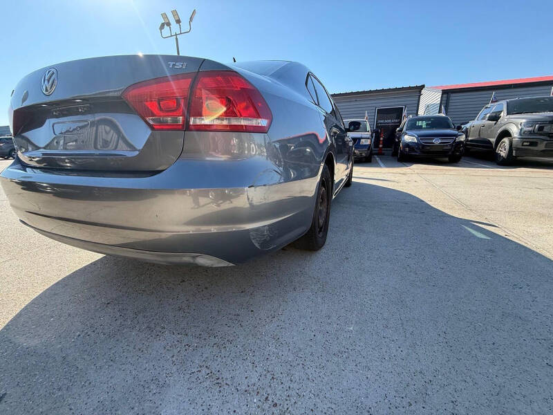 2014 Volkswagen Passat 1.8T S