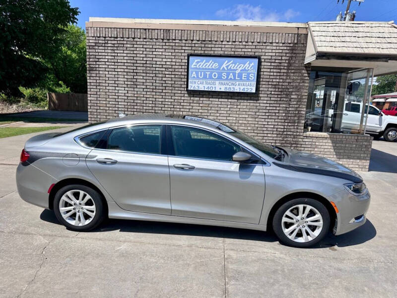 2017 Chrysler 200 Limited