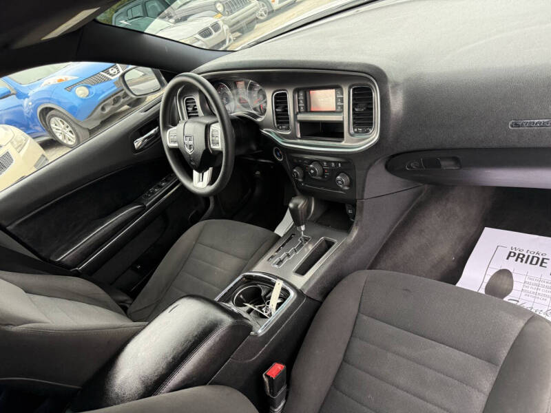 2013 Dodge Charger SE