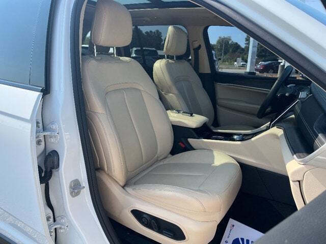 2022 Jeep Grand Cherokee 27