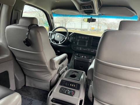 2017 Chevrolet Express 2500