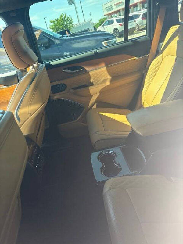 2023 Jeep Grand Cherokee L Summit